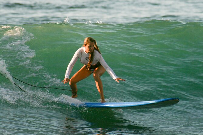 120 Min Surf Lesson / Great for All Levels - What included gear and a max-20 group really means for you