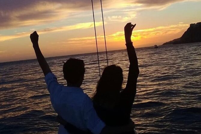 2 Hour Sunset Tour on Catamaran in Cabo San Lucas - Price and Real Value: What You Get for $85