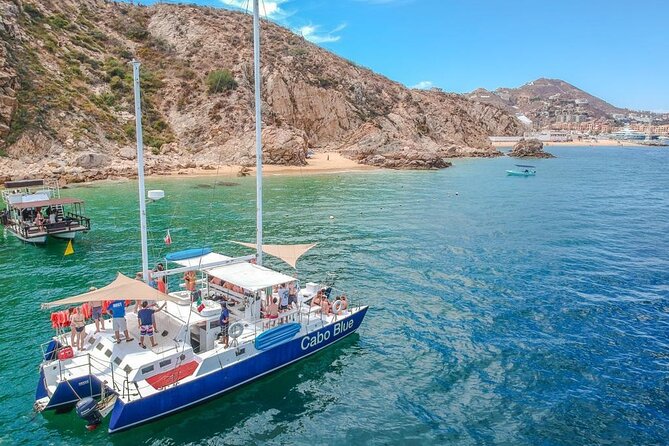 3 hour Snorkeling and Catamaran in Cabo San Lucas - Boats, bathrooms, and comfort details you should not ignore
