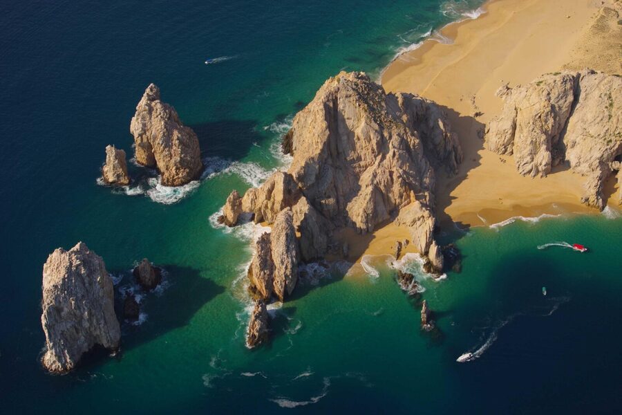 4-Hour Snorkeling Tour in Cabo San Lucas and Corridor - Pelican Rock: the beginner-friendly snorkeling stop
