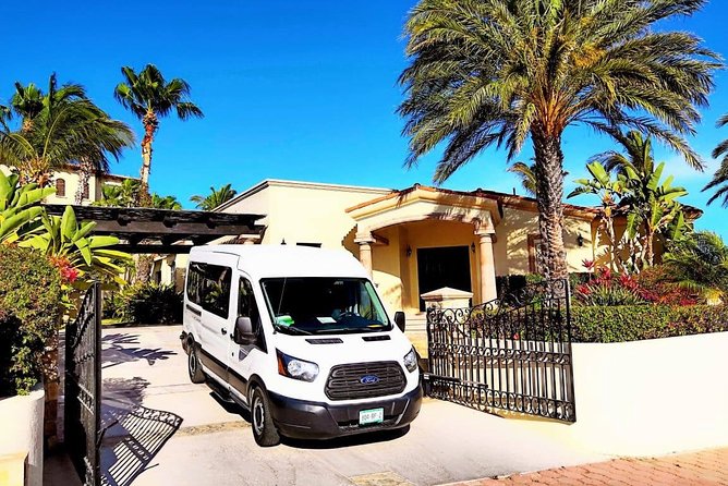 Airport Los cabos Round Trip Transportation - Vehicle size and the van vs SUV issue you should clarify