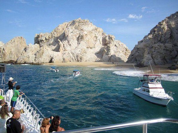 All-Inclusive Catamaran Tour | Beaches & Sea Lions from Los Cabos - Quick hits before you go
