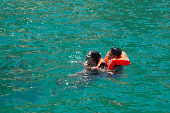 Boat Tour Snorkeling Tour with Guide, Drinks and Fruit - Practical Tips So Snorkeling Feels Comfortable