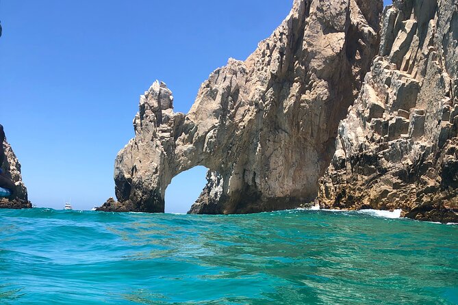Boat Tour to Cabo San Lucas Arch and Rock Formations - How a 45 to 60 minute boat loop works in real life