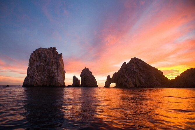 Cabo Arch Sunset Yacht Tour - Dinner & Drinks — Up to 18 Guests - Private Charter Value: What You Actually Get for $999