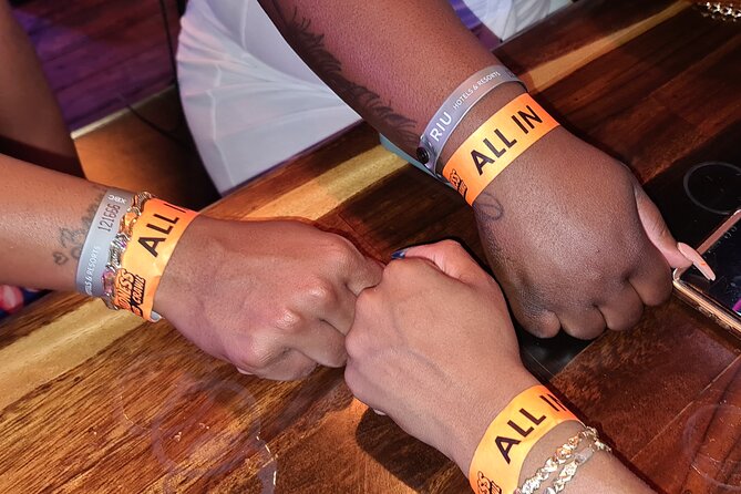 Cabo Bar Crawl - The BEST Bar and Clubs in Cabo - Six Stops, Six Vibes: What You Will Find at Each Club