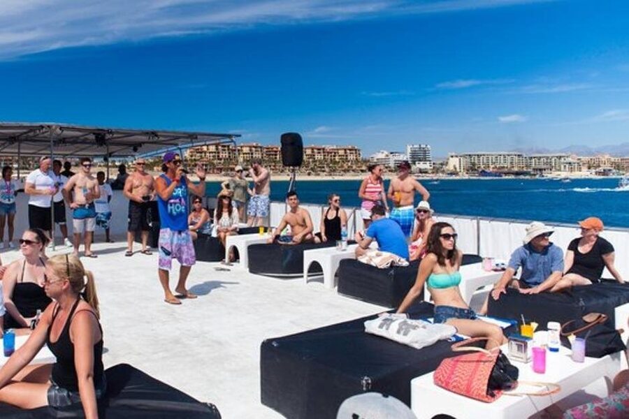 Cabo Boat Tour: Drinks, Lunch, Snorkeling, Dancing, and Transport - Lunch on board and the open bar: where the value really shows