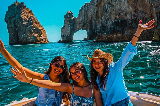 Cabo life Private Yacht in Los Cabos | 10 PAX & 3 HRS - Deck relaxation with music and cold drinks (and what’s not included)