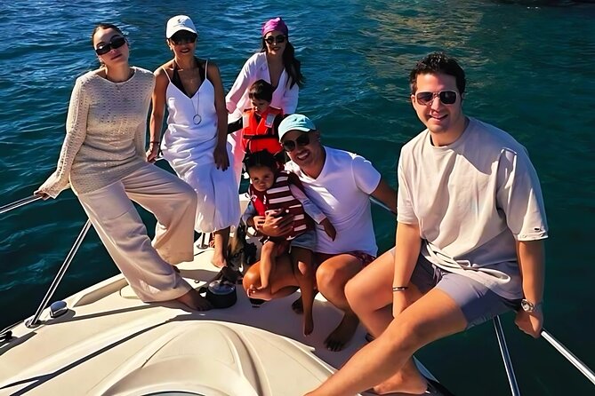 Cabo Private Yacht Cruise to El Arco with Snorkeling Adventure - A 2-Hour Private Yacht Cruise to El Arco, Pelican Rock, and Sea Lions