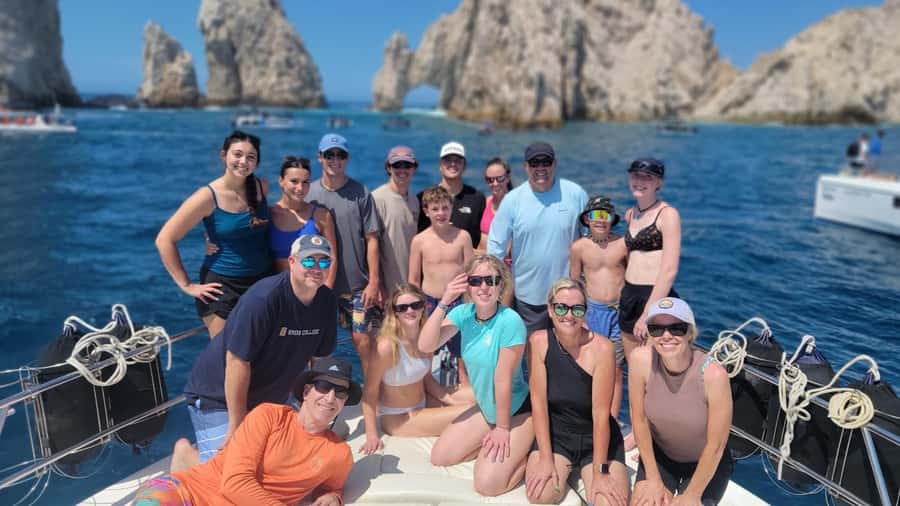 Cabo: Private Yacht Tour, Water Activities, Lunch & Drinks - Arch of Cabo San Lucas rock formations: the sightseeing start that frames the whole day