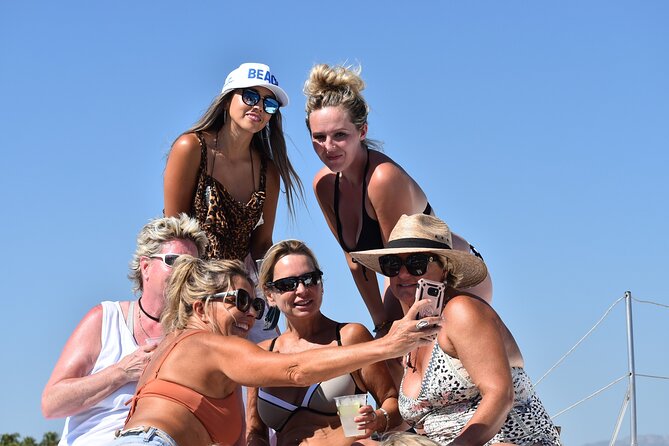 Cabo San Lucas Boat Tour with Snorkeling, Open Bar, and Lunch - Pelican Rock Snorkeling Stop: What You Can Expect Underwater