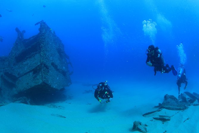 Cabo San Lucas Certified 2 Tank Dive at the Famous Arch and Land's End - The second underwater phase around Land’s End: sand falls, a wreck, and caves