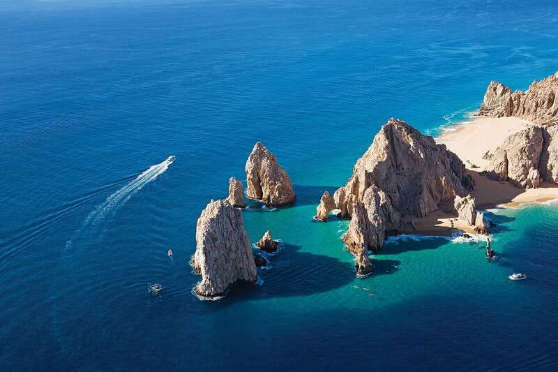 Cabo San Lucas: glass-bottom boat ride to "End of the Earth" - San Andrés cave and the sea lion wild card
