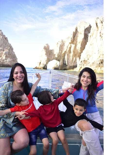 Cabo San Lucas: Glass Bottom Boat Tour to Land's End - The famous Arch from the water (and why the glass still matters)