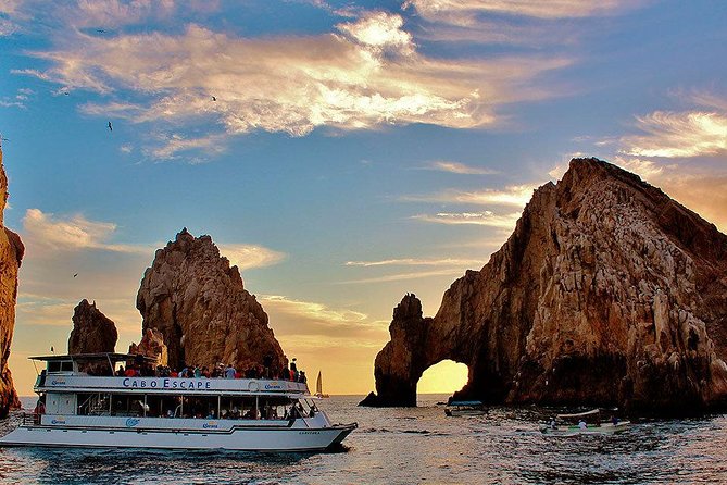 Cabo San Lucas Sunset Dinner Cruise with Open Bar - Open bar reality: national unlimited drinks versus premium upgrades
