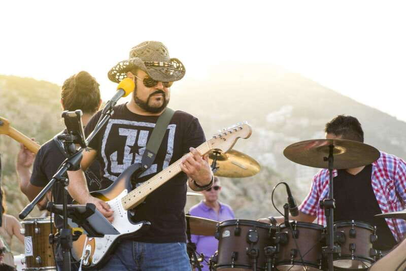 Cabo San Lucas: Sunset Premier Dinner & Show Cruise - Upper deck views plus live music and unlimited cocktails