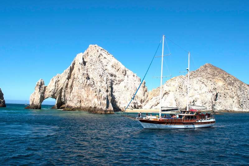 Cabo San Lucas: Sunset Yacht Cruise w/Chef Dinner & Open Bar - What guides and crew add: local tips and smooth service