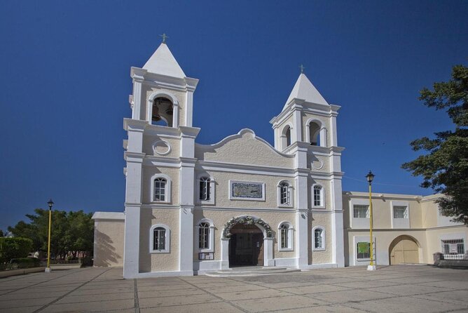 Following the bike lane, discover the main attractions of San José del Cabo - Key highlights to expect