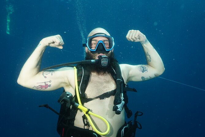 Full Day Private Scuba Diving in Espiritu Santo Island - Price and value: what you pay for a private boat up to five people