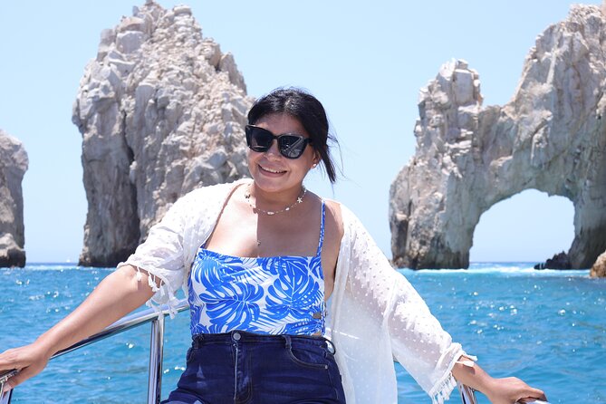 Group tour of the Cabo San Lucas Arch - The guide’s beach-name explanation, and why it’s worth your attention
