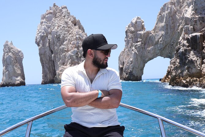 Group tour of the Cabo San Lucas Arch - What to bring for the best arch photos in Cabo