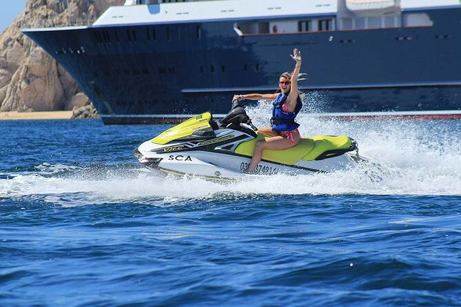 Jetski Ride Activity in El Medano Beach of Mexico - Getting there: meeting on Medano Beach and staying on timing