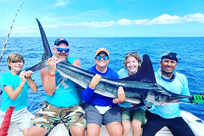 Kellyfish Cabo Sportfishing (Our bigger boat!) - Morning Meeting at the Marina, and Why the Big-Boat Setup Matters