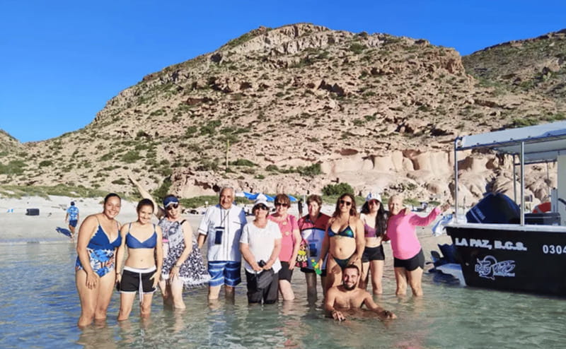 La Paz: Boat ride to Espiritu Santo island and sloop - Group size, boat comfort, and how to plan for a smoother day