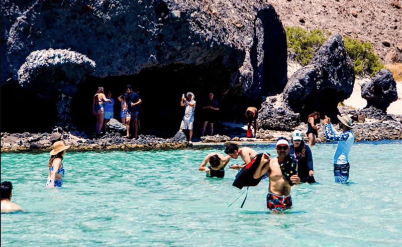 La Paz: Boat ride to Espiritu Santo island and sloop - What you pay (and what you really get for $109)