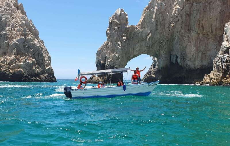 Los Cabos Arch & Lover’s Beach Tour + Snorkeling Tour - Key things I’d notice right away