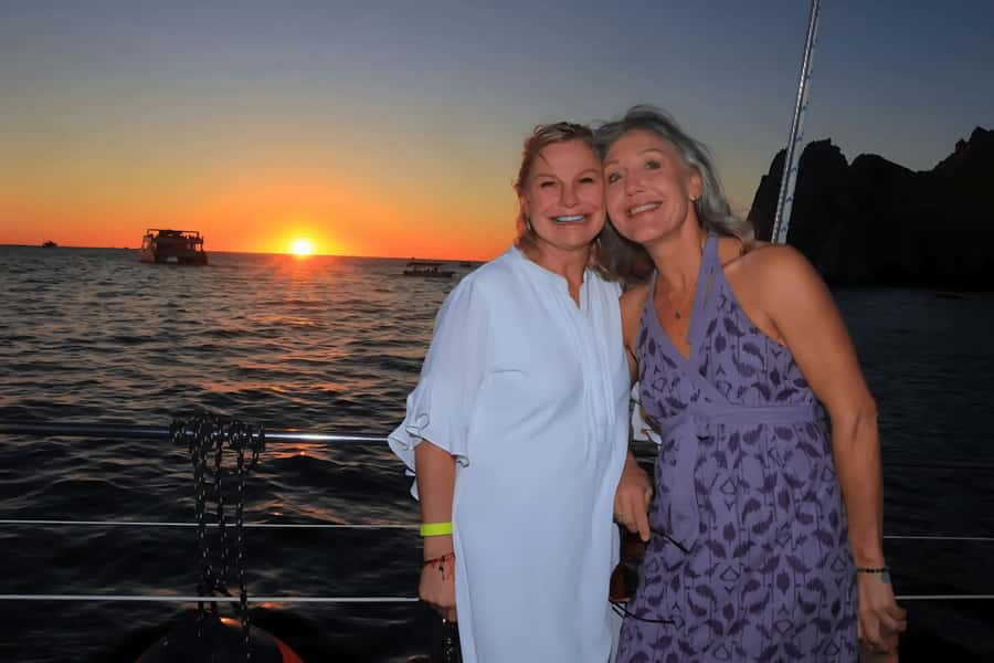 Los Cabos Catamaran: Iconic Sunset Cruise with Drinks & DJ - The provider: aquaholic boat trips srl