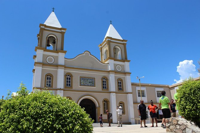 Los Cabos Deluxe City Tour: San Jose, San Lucas and The Arch - Plaza Mijares and the historic district vibe