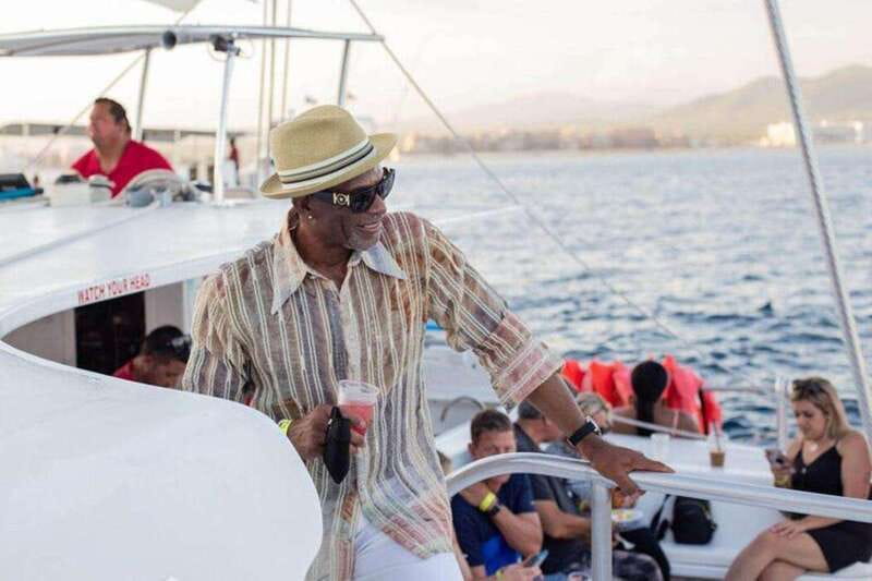 Los Cabos: Jazz & Wine Sunset Catamaran Cruise - Key Highlights You’ll Feel Immediately