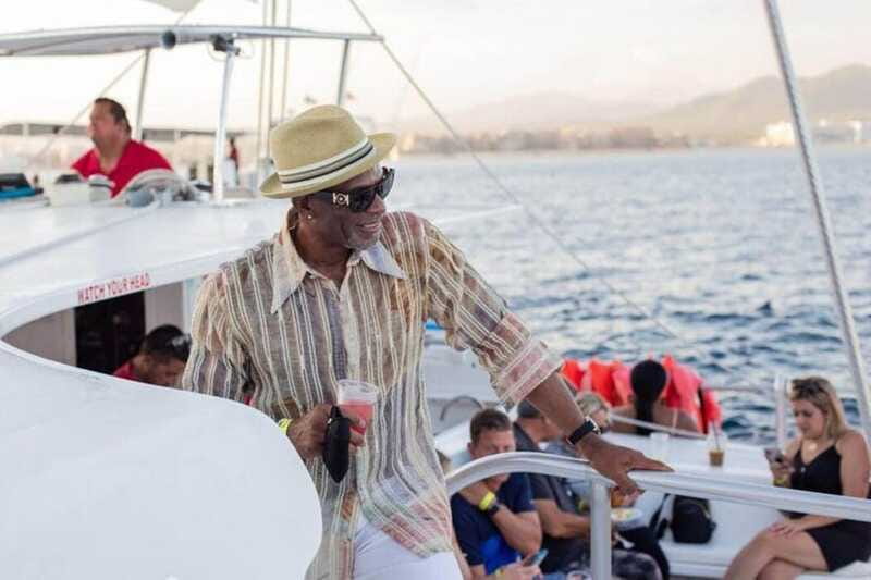 Los Cabos: Jazz & Wine Sunset Catamaran Cruise - Quick Tips That Make the Cruise Feel Smoother