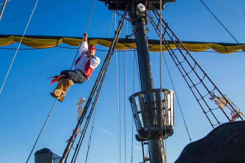 Los Cabos: Pirate Ship Sunset Cruise & Show with Dinner - Sunset Sailing: Los Arcos, Lover’s Beach, and Pelican Rock