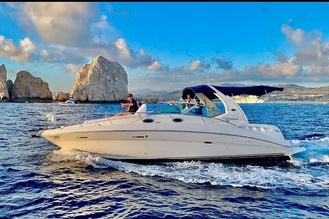Los Cabos Private Yacht Whale Watching & Drinks - Up to 18 Guests - Meeting at C Dock, IGY Marina: avoid the gate-day drama