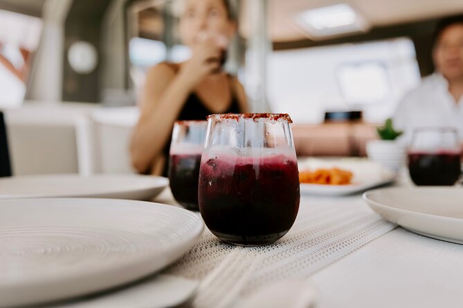 Los Cabos Seasonal Whale Watch and Snorkel Tour - Food and drinks: open bar plus lunch that keeps the day sane