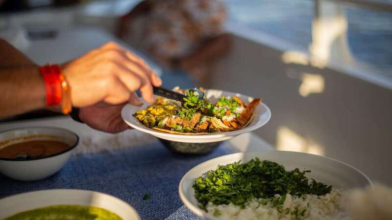 Los Cabos: Sunset Dinner Cruise with Transportation - Should you book the Los Cabos sunset dinner cruise?