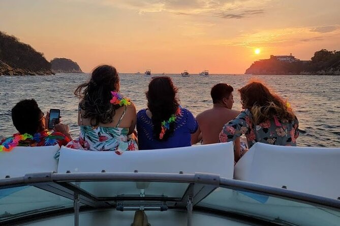 Los Cabos Yacht Adventure - Arch, Snorkel, Lunch, Drinks 1-18ppl - Where You Anchor: Chileno Bay or Santa Maria Bay