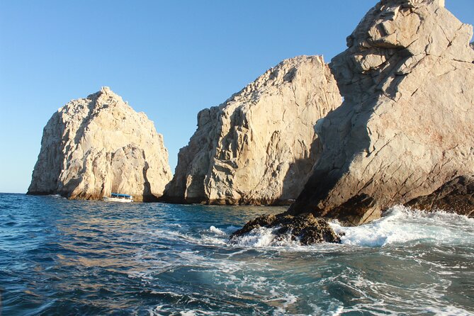 Lovers Beach and El Arco Boat Trip - Entering the trip: what you’re actually buying