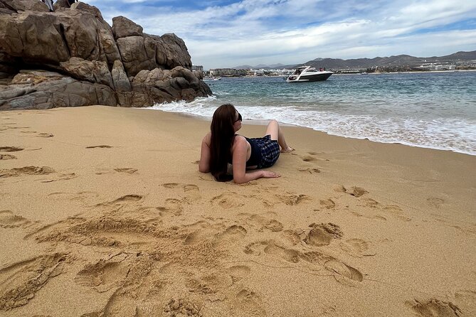 Lovers Beach and El Arco Boat Trip - El Arco photo time: short stop, big payoff