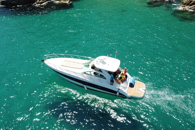 Luxury yacht for private tour EN Cabo San Lucas - Why this private yacht route feels different in Cabo