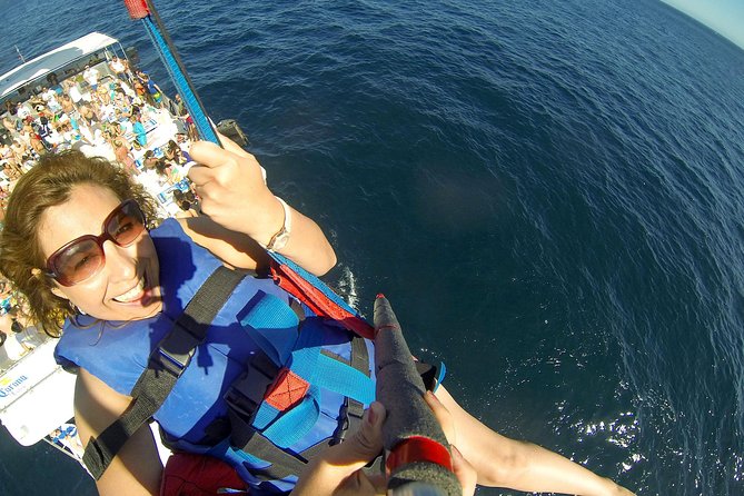 Outdoor Adventure: Parasailing in Los Cabos - Photos, Souvenir Shots, and How to Decide If They Are Worth It
