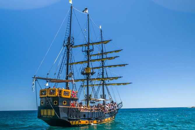 Pirate Ship Snorkel and Lunch Cruise in Los Cabos - On-Board Lunch and the Open Bar, Right When You Want It