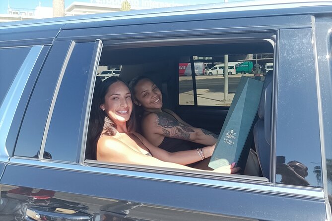 Private Airport Transportation in Cabo San Lucas - Clean vehicles, professional drivers, and how the service handles delays