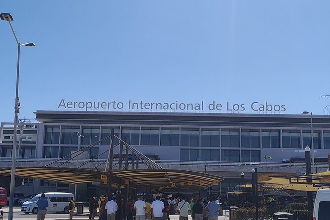 Private Airport Trip to Cabo San Lucas Hotels RT - Door-to-door to your hotel in Cabo San Lucas