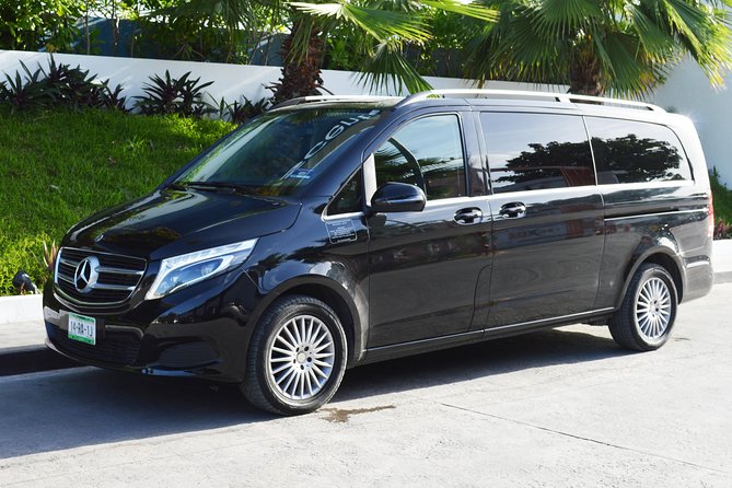 Private Arrival Luxury Transfer: San Jose International Airport to Hotels (1 - 5) - The SUV ride: comfort that matters after a long flight