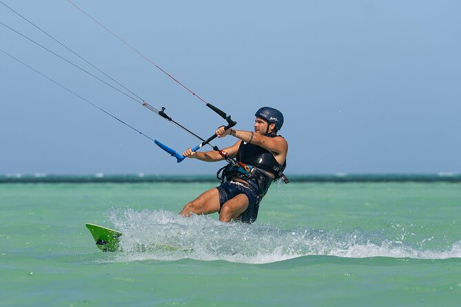 Private Kitesurfing Discovery in La Ventana - From Kite Setup to Wind Theory: The Basics You Need First