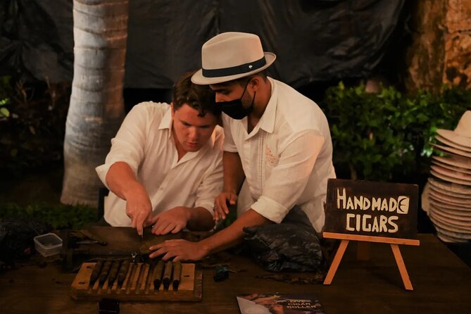 Private Puro Cigar Creation Workshop in Los Cabos - San Jose del Cabo Start Point at Cigars and Coffee Maestro Torcedor