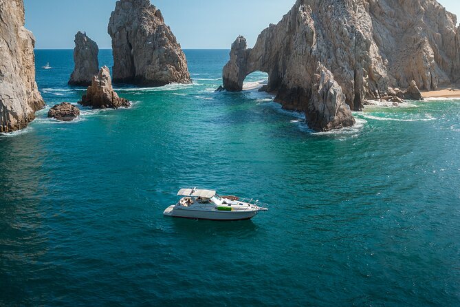 Private Sunset Cruise- 3 Hour - Crew, Music, and Drinks: Where This Tour Gets Its Big 5-Star Boost